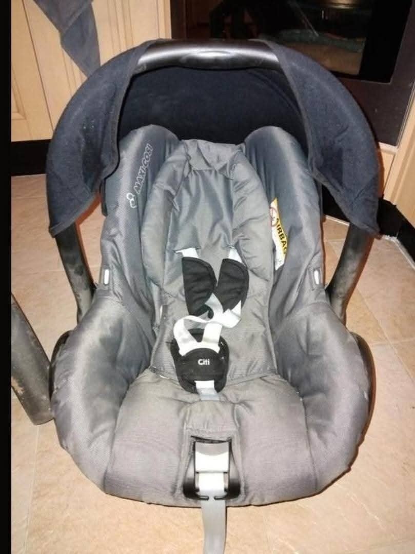 Complete Mutsy kinderwagen met Maxi-Cosi en accessoires, Ophalen, Gebruikt, Met autostoeltje, Combiwagen