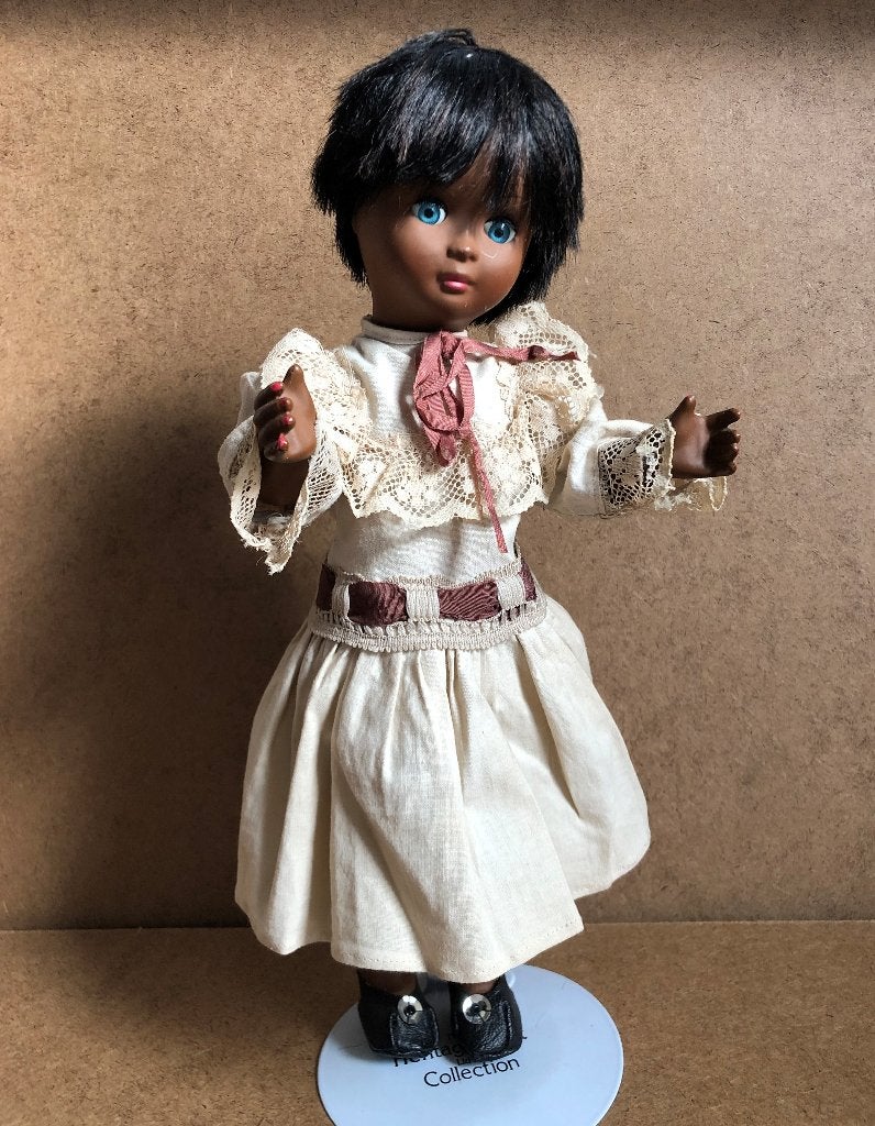 Vintage Bruine Pop 34 cm 1950 Ratti ??, Ophalen of Verzenden, Gebruikt, Pop