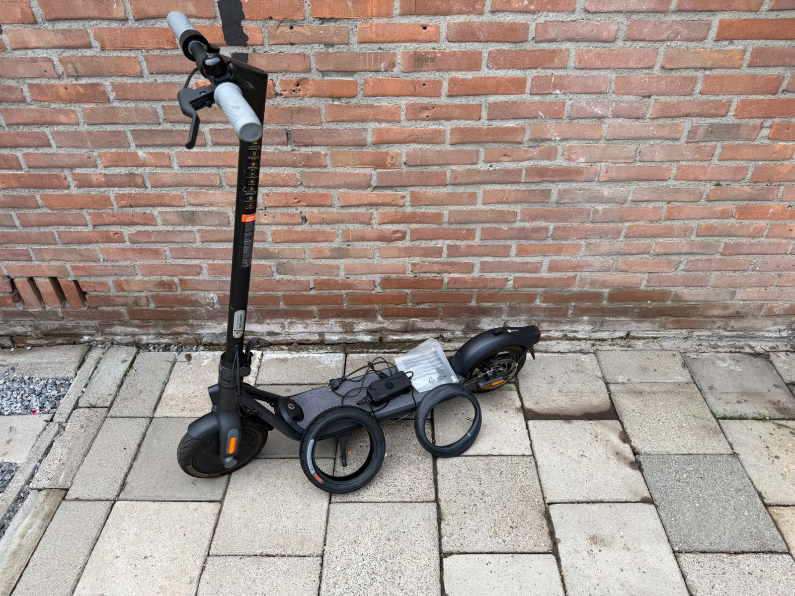 Ninebot kickscooter f25e, Ophalen, Zo goed als nieuw, Elektrische step (E-scooter)