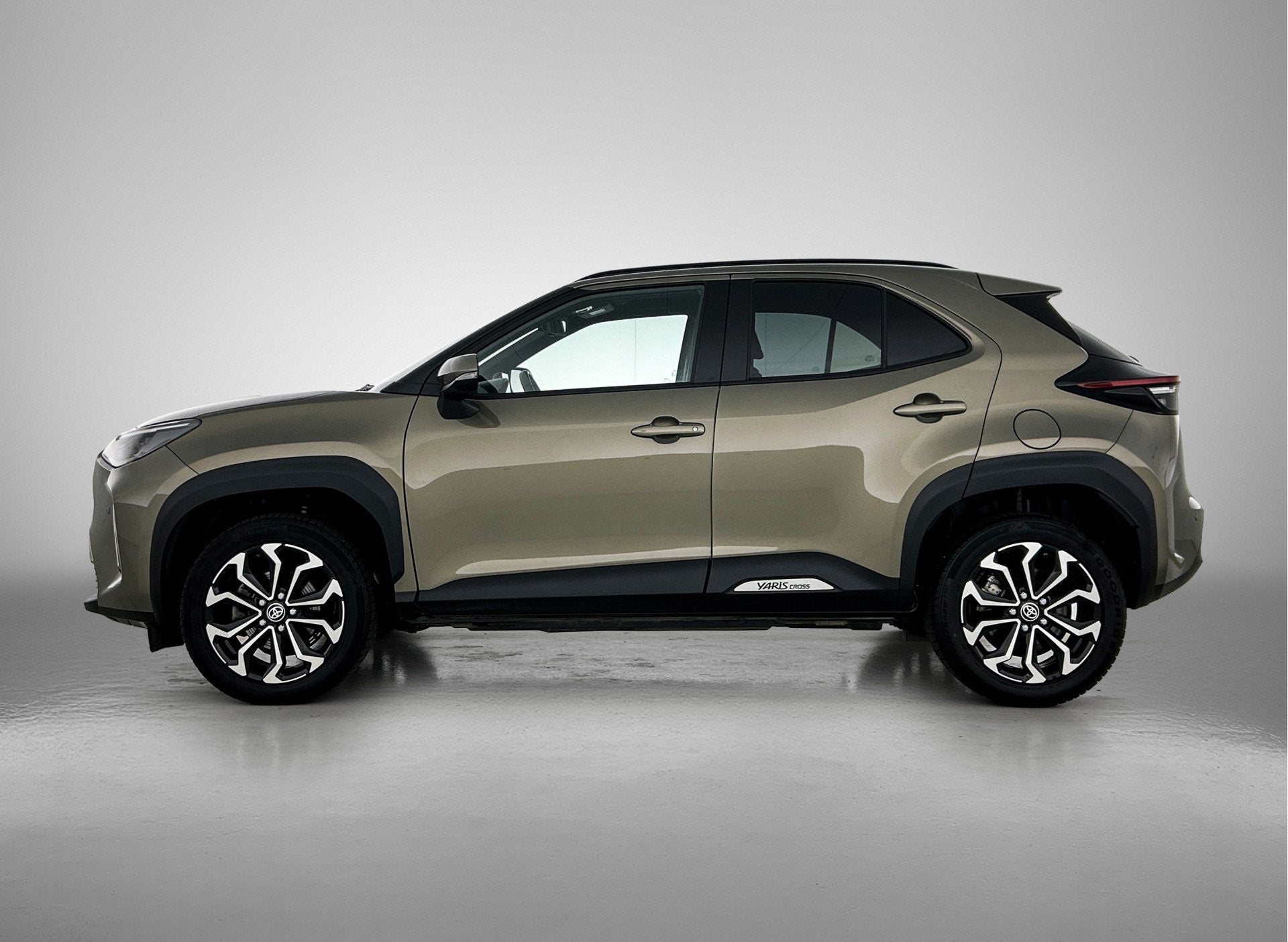 Toyota Yaris Cross 1.5 Hybrid Dynamic | Comfort Pack |, Stof, Gebruikt, 116 pk, 1490 cc