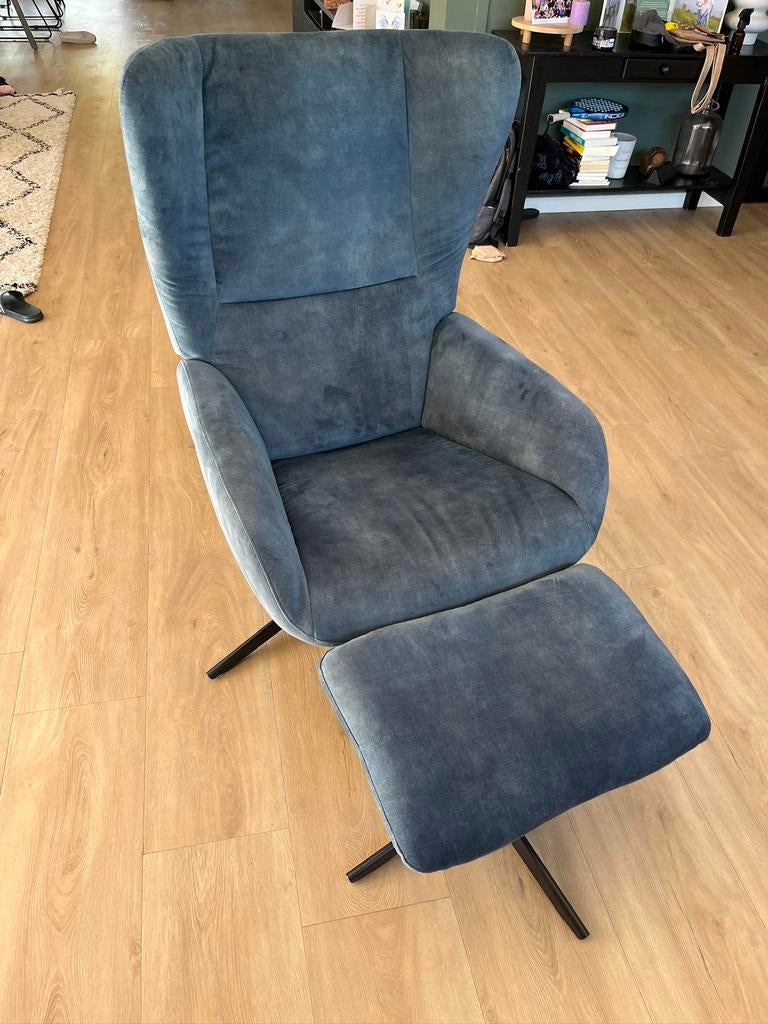Nog hele nette Velours Fauteuil met voeten bankje, Huis en Inrichting, Fauteuils, Ophalen, Zo goed als nieuw, 75 tot 100 cm, 50 tot 75 cm