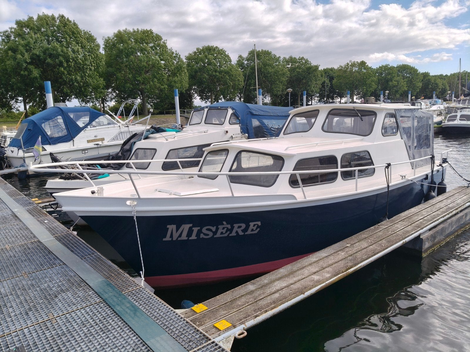 Kajuit cruiser met Peugeot Indenor motor en boegschroef, Gebruikt, Diesel, Boegschroef, 2 m
