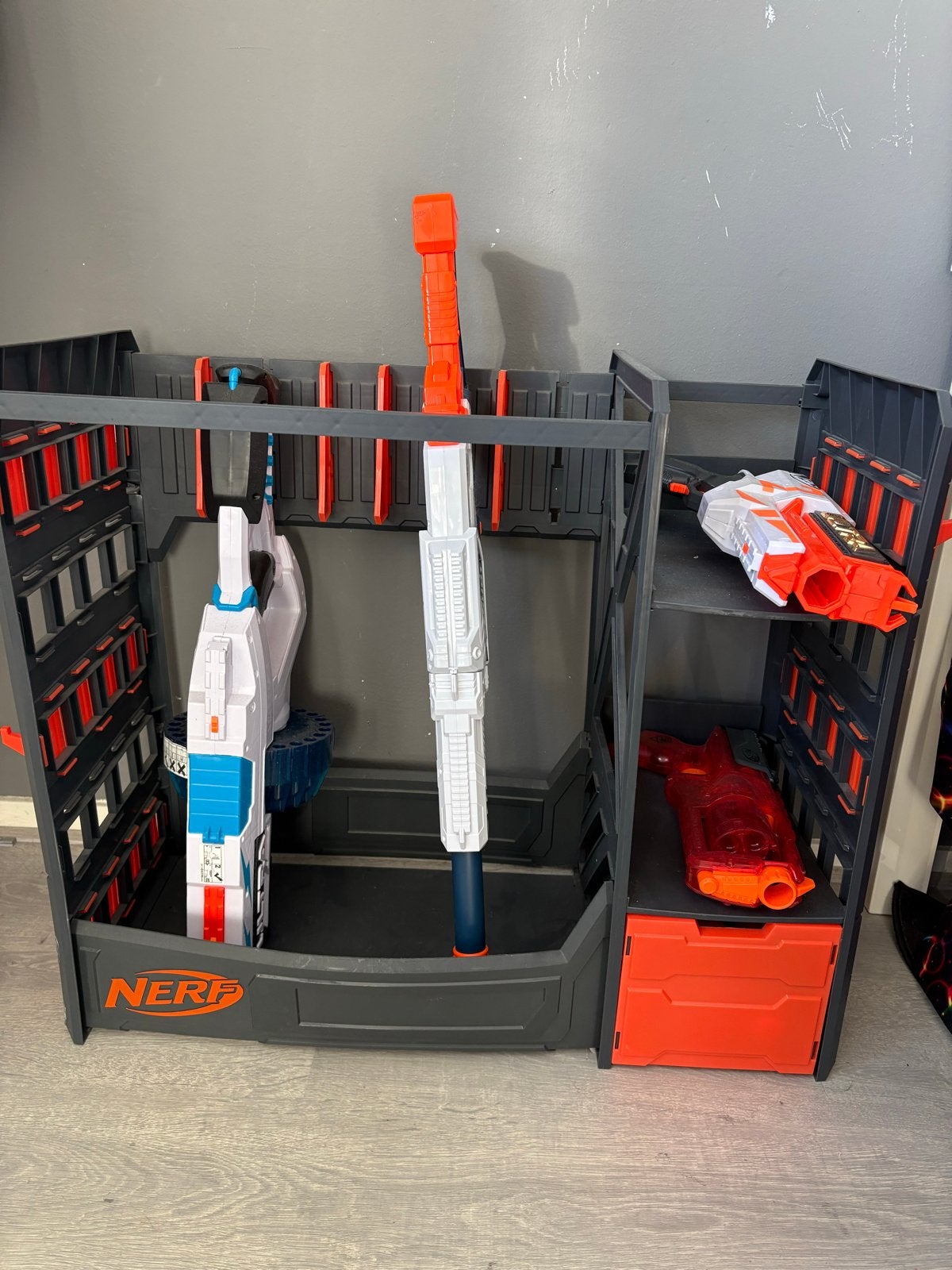 Grote Nerf collectie met opbergrek en accessoires, Kinderen en Baby's, Ophalen, Gebruikt, Jongen of Meisje