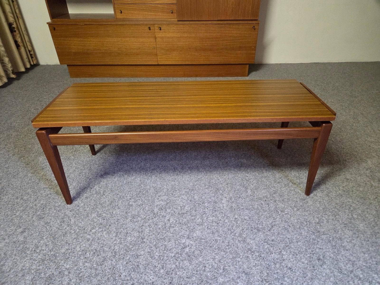 Vintage retro deens design salontafel
Coffee table, Ophalen, Huis en Inrichting