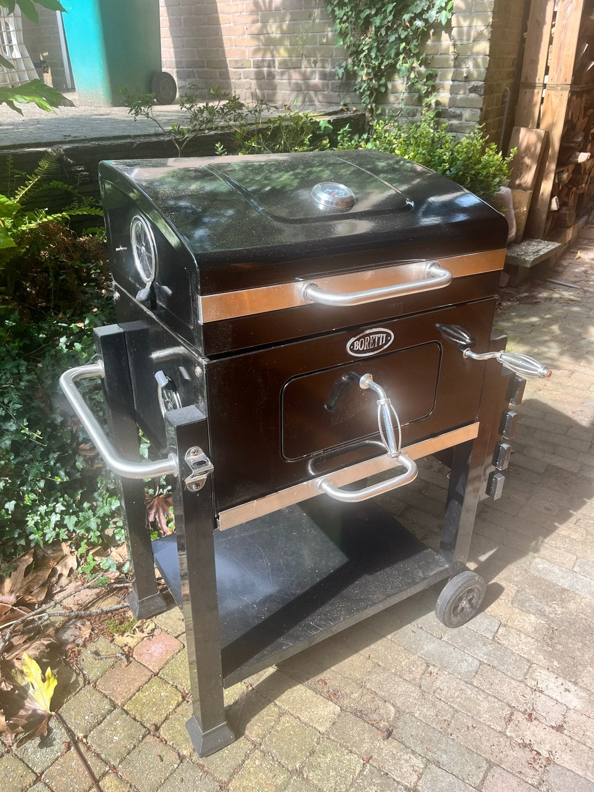 Boretti Barbecue - Perfect voor zomerse avonden, Ophalen, Gebruikt