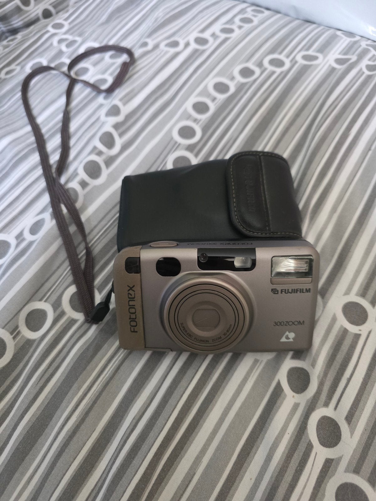 Fujifilm Fotonex 300 Zoom Compact Camera met hoesje, Ophalen of Verzenden