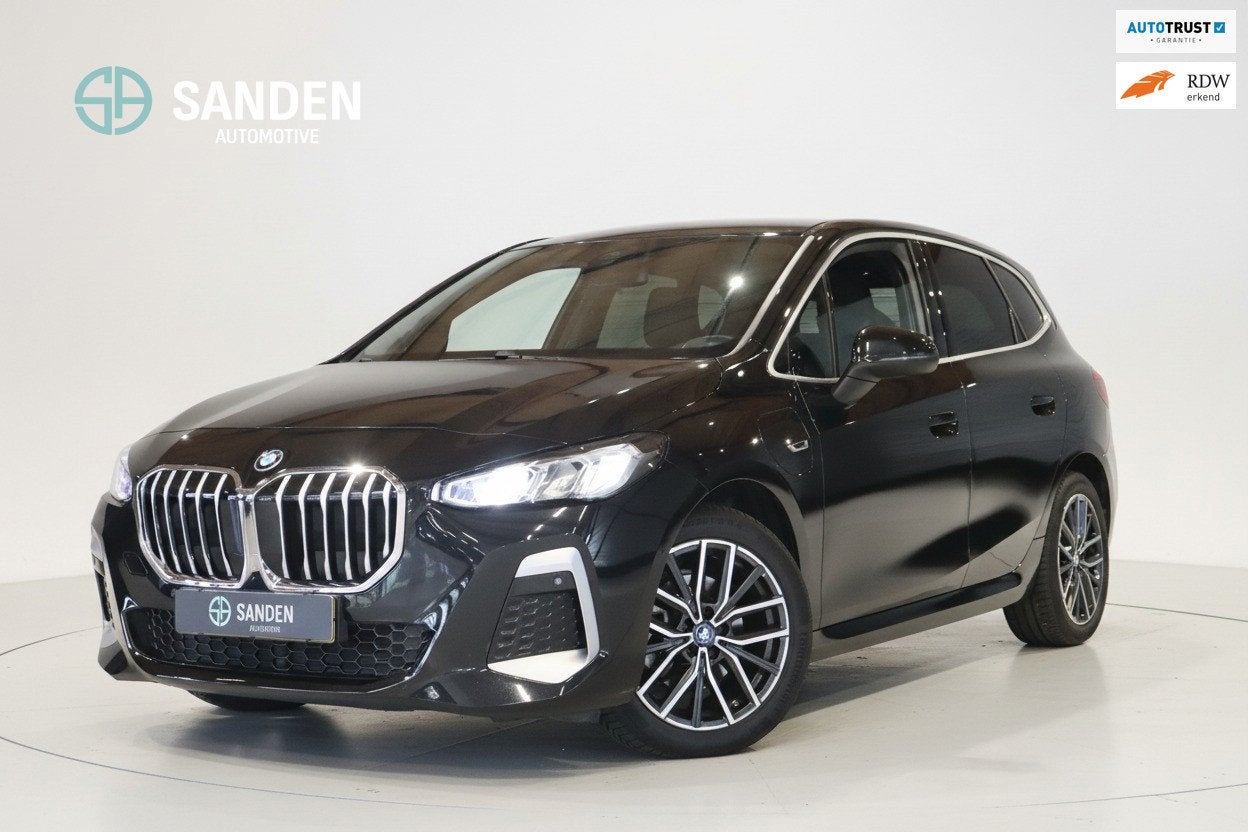 BMW 2-serie Active Tourer 225e xDrive M Sport|Automaat|Led|N, Automaat, Dealer onderhouden, 1800 kg, Gebruikt