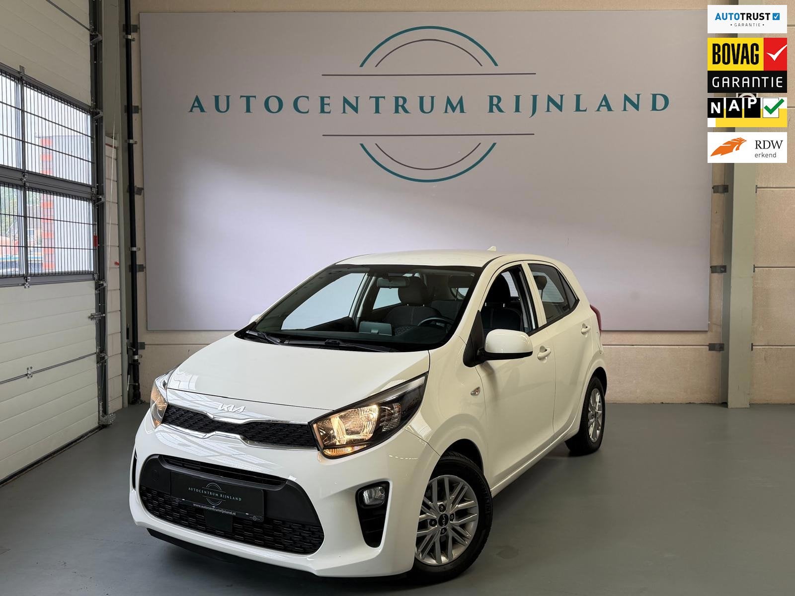 Kia Picanto 1.0 DPi DynamicLine, Camera, Carplay, Airco, Voorwielaandrijving, Stof, 4 stoelen, Wit