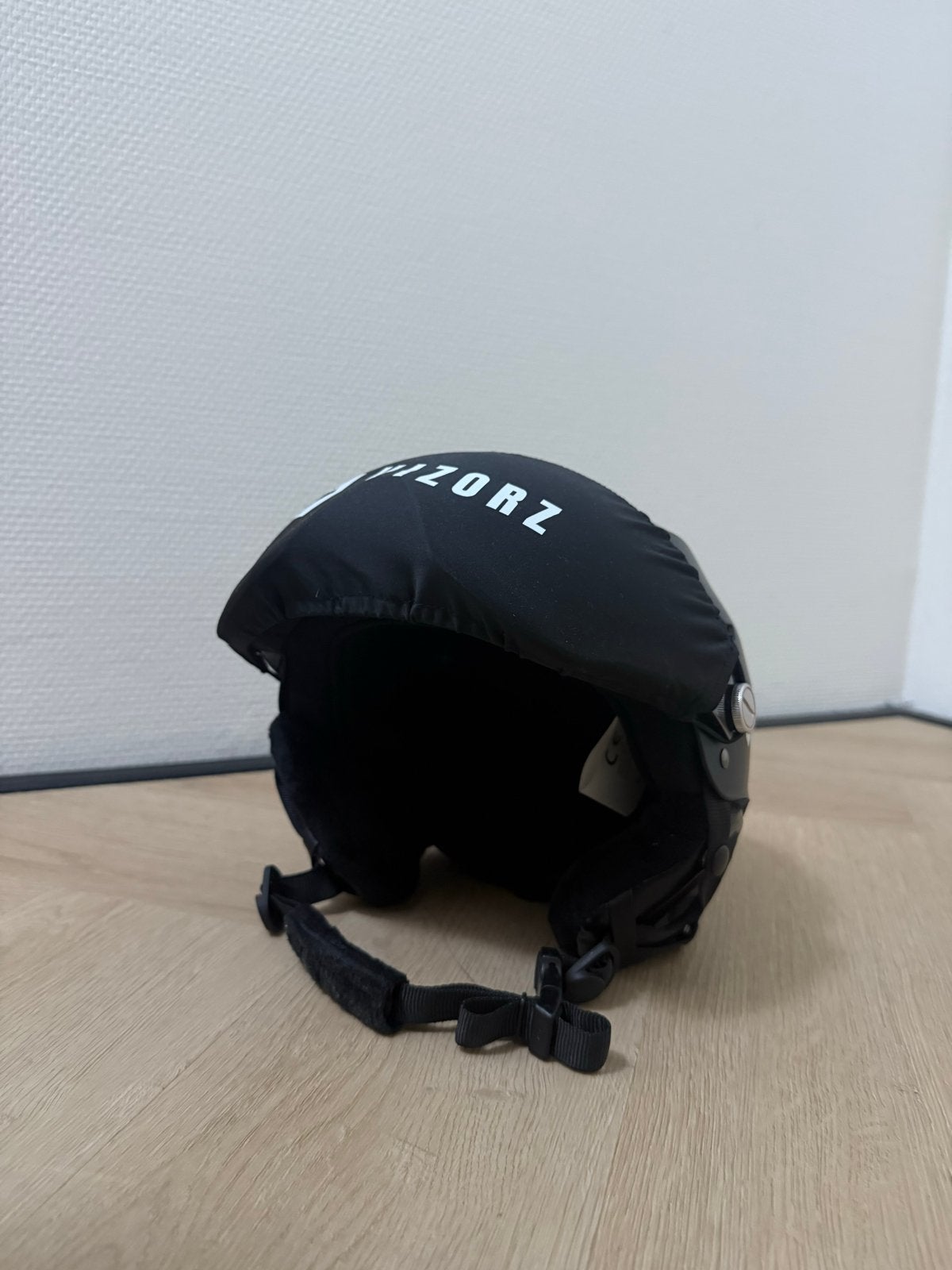 Zwarte skihelm/snowboardhelm - Maat M (55-58cm), Overige merken, Overige typen, Ophalen of Verzenden, Zo goed als nieuw