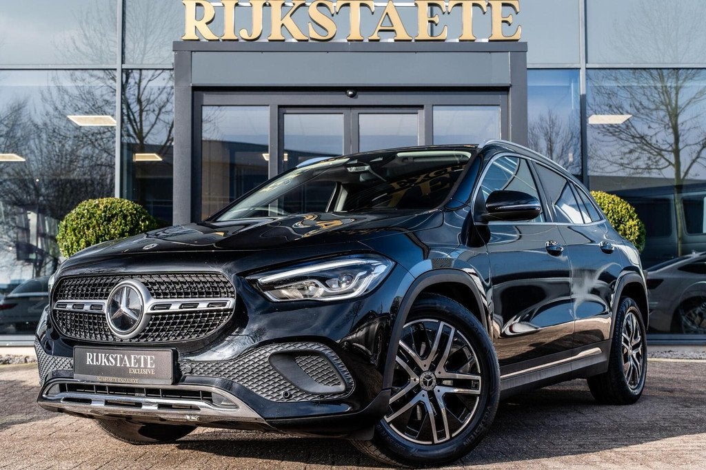 Mercedes GLA-klasse 200 AMG Line|ACC|STERRENHEMEL|SFEERVERL., Auto's, Mercedes-Benz, Bedrijf, Te koop, GLA, ABS, Achteruitrijcamera