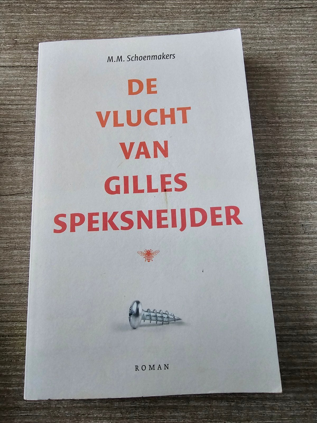 De Vlucht van Gilles Speksnijder - M.M. Schoenmakers Roman, Ophalen of Verzenden, Gelezen, M.M. Schoenmakers