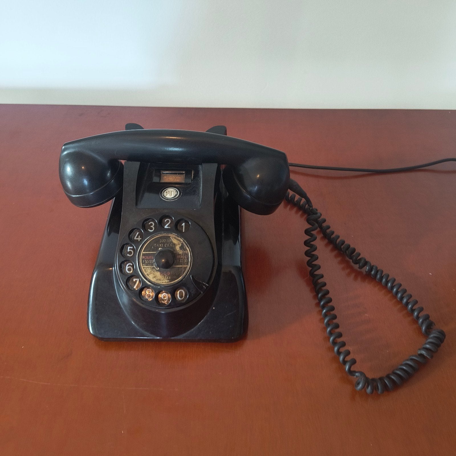 Vintage PTT Bakelieten Telefoon met Draaischijf, Telecommunicatie, Ophalen of Verzenden, Gebruikt, Bakeliet