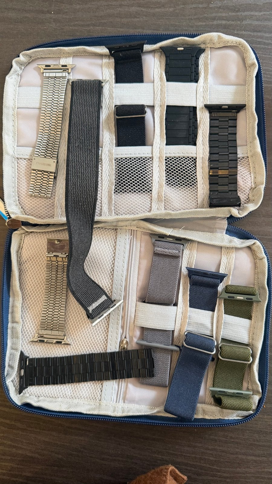 Diverse Apple Watch bandjes in handige opbergcase, Overige merken, Staal, Polshorloge, Ophalen of Verzenden