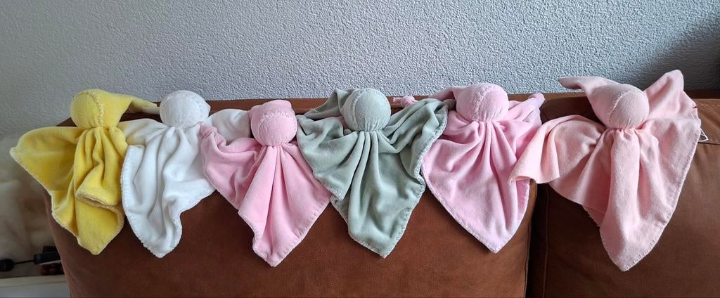 Handgemaakte baby knuffelpopjes in diverse kleuren, Kinderen en Baby's, Speelgoed | Knuffels en Pluche, Handgemaakt, Nieuw, Ophalen of Verzenden