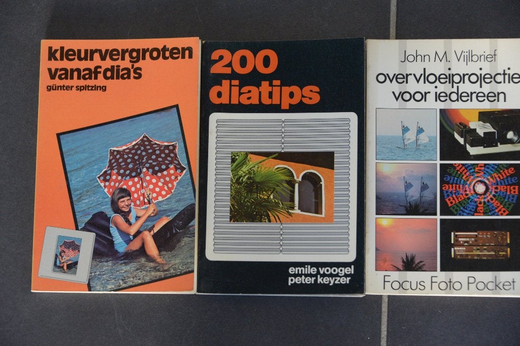 2 Pocketboeken: werken met dia's., Ophalen of Verzenden, Zo goed als nieuw, Fotograferen en Filmen