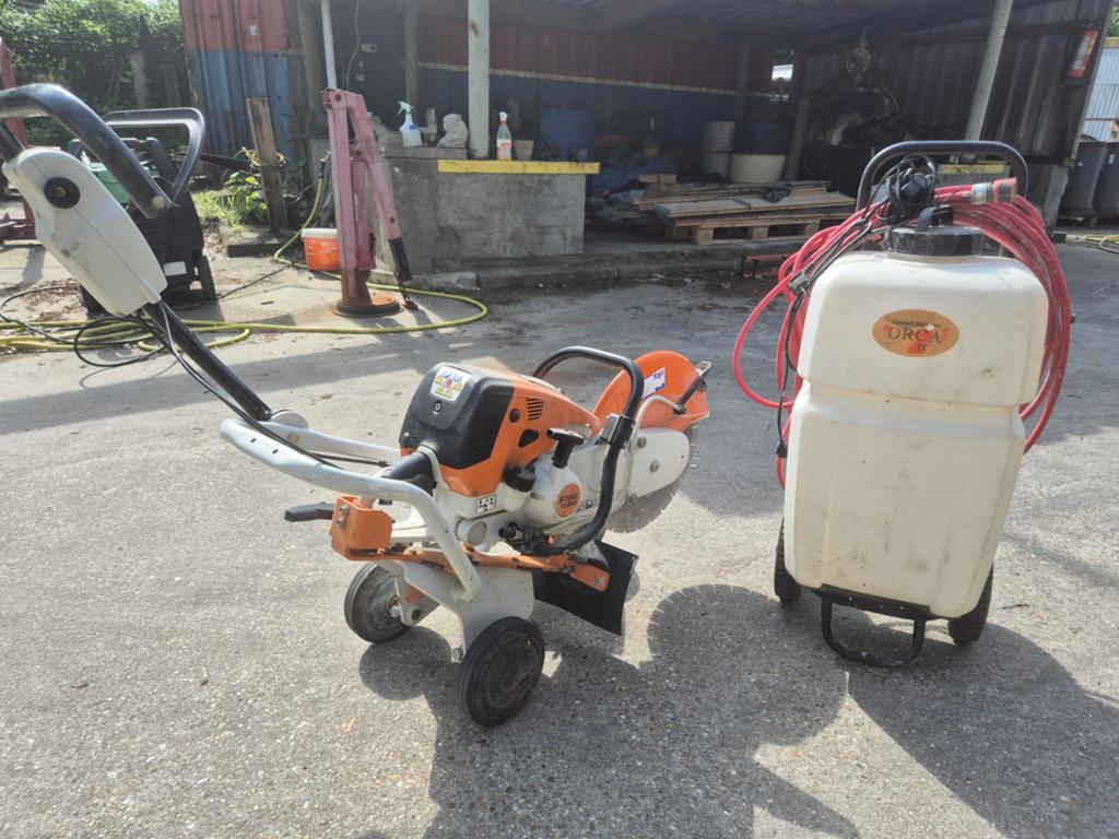 Stihl TS 800 doorslijper met onderstel en watertank, Doe-het-zelf en Verbouw, Gereedschap | Zaagmachines, Ophalen, Stihl, Gebruikt
