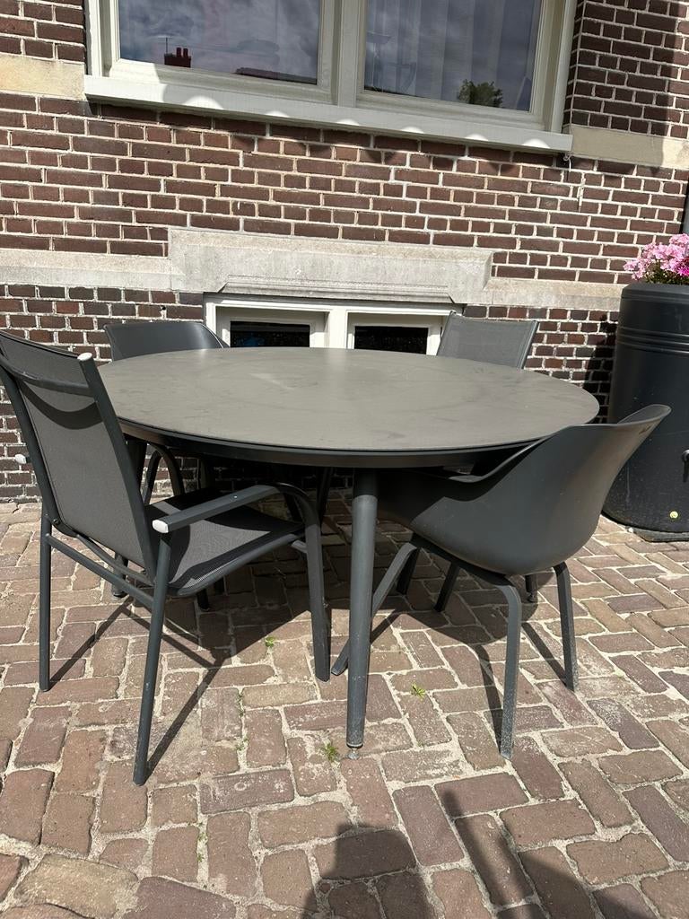Hartman Sophie tuintafel grijs rond 150 cm, Tuin en Terras, Ophalen, Gebruikt, Kunststof