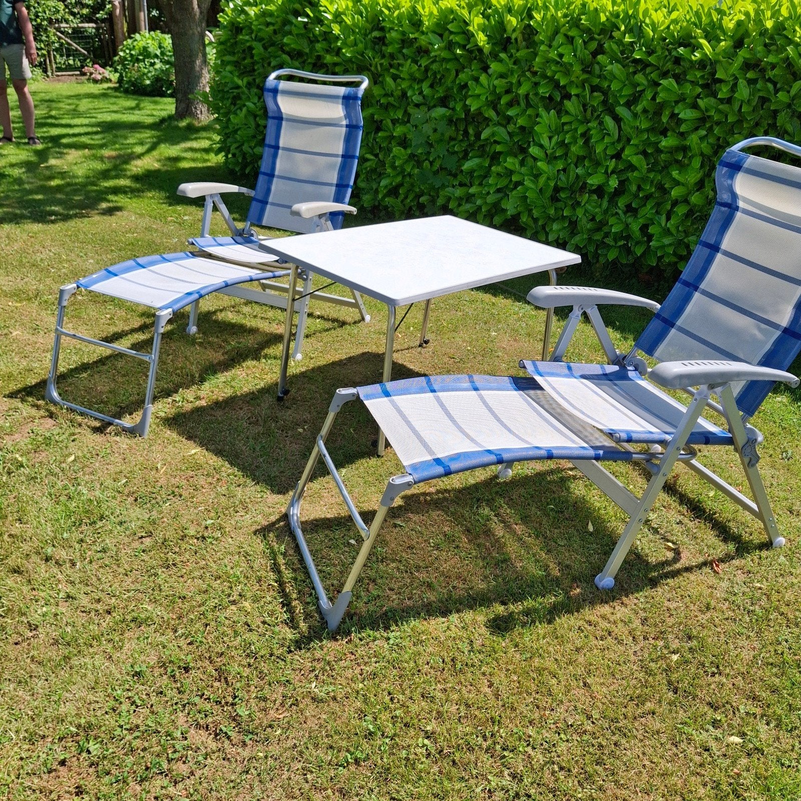 DUKDALF SET, 2 stoelen met voetensteun en 1 tafel., Caravans en Kamperen, Ophalen, Campingstoel