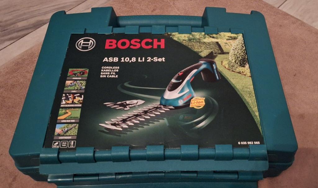 Bosch ASB 10.8 LI Accu Buxusschaar in Koffer - Nieuwstaat, Ophalen of Verzenden, Zo goed als nieuw, Accu, BOSCH