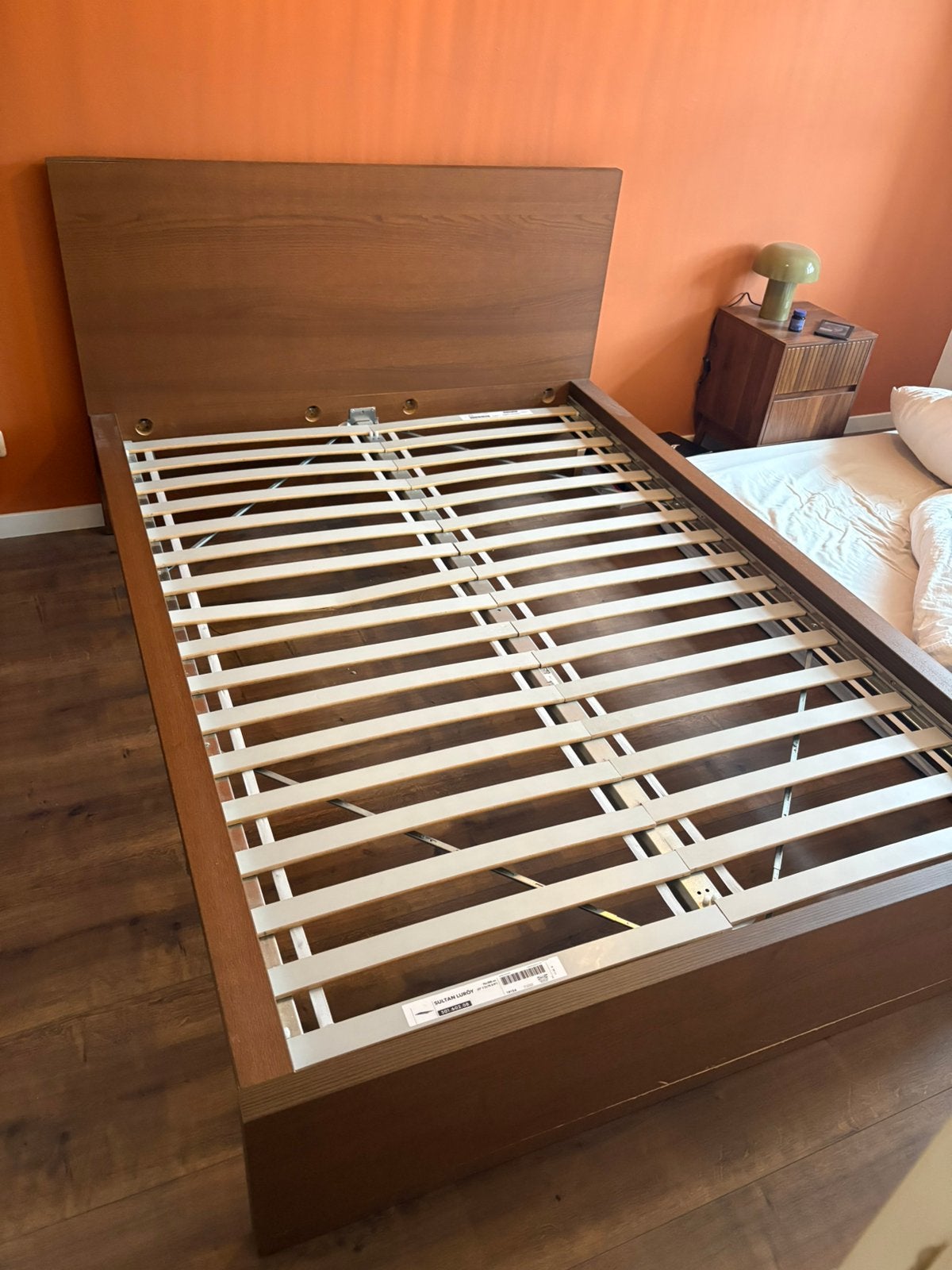 Gratis af te halen bed 140x200 (eventueel incl matras), Huis en Inrichting, Slaapkamer | Bedden, Ophalen, Gebruikt, Eenpersoons