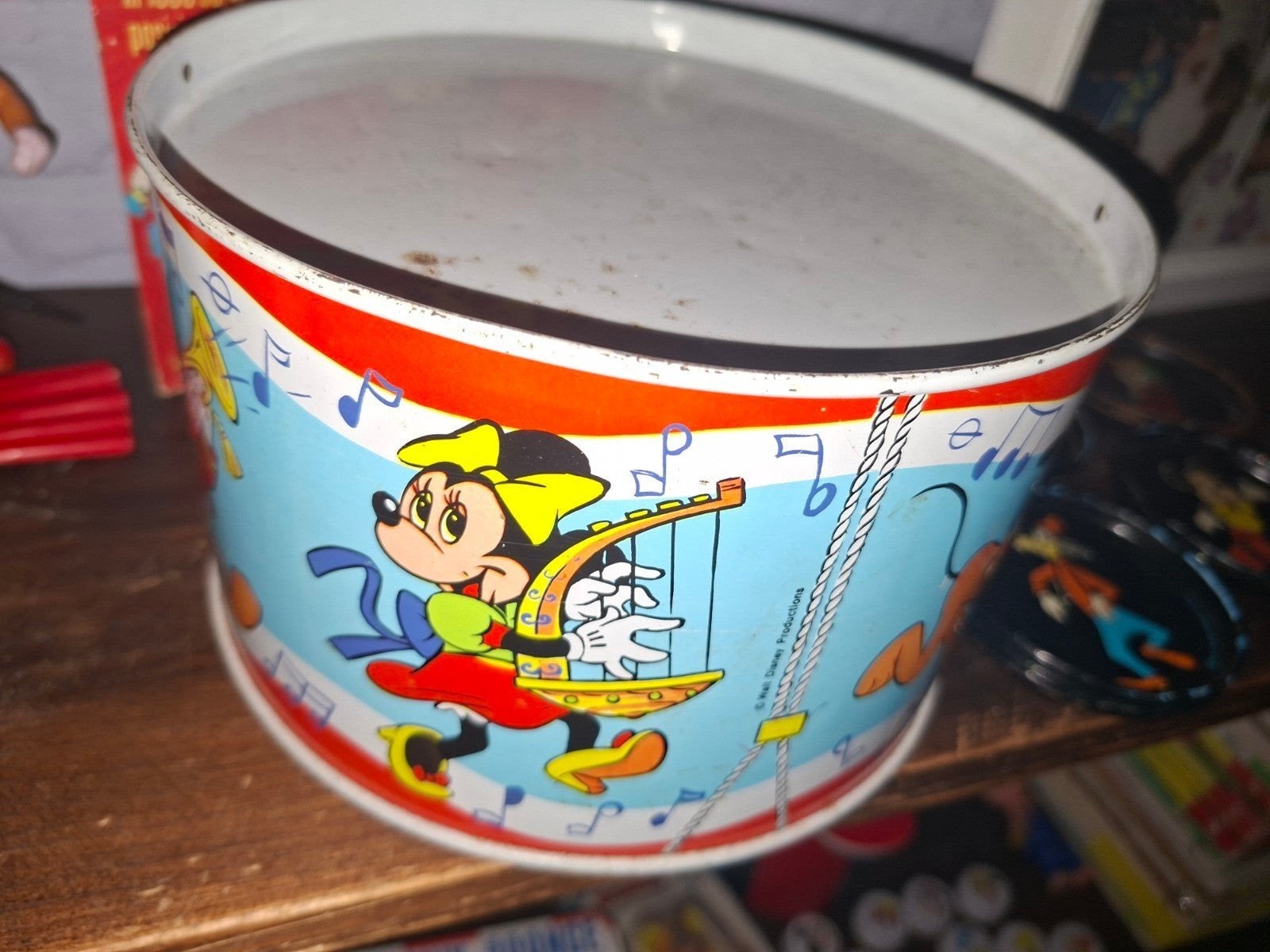 vintage Disney trommel, Verzamelen, Ophalen of Verzenden, Mickey Mouse, Beeldje of Figuurtje