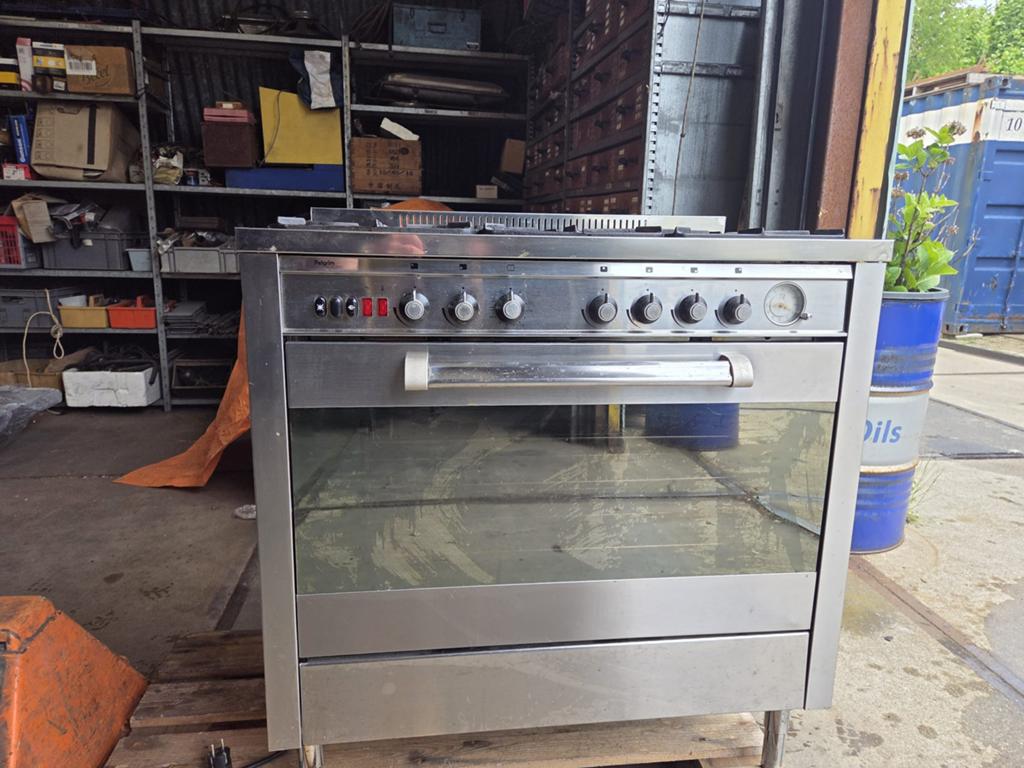 Zes pits fornuis met oven, Witgoed en Apparatuur, Ophalen, 60 cm of meer, Zo goed als nieuw, Gas