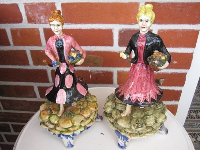 Twee leuke dames, 28 cm hoog, Italiaans?', keramiek vintage