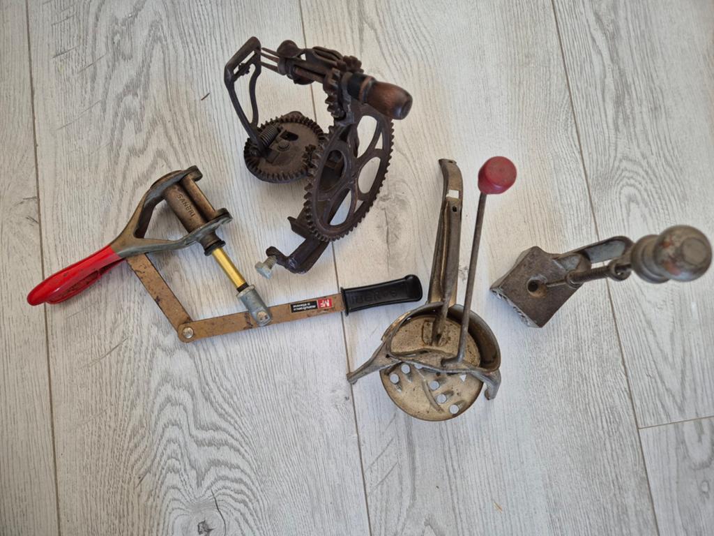 Vintage Sanbri kurkapparaat, Mouli Julienne, appelschiller, Ophalen of Verzenden
