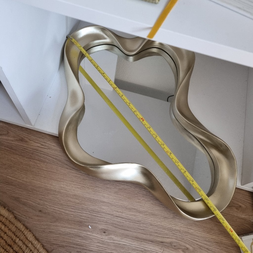 Gouden spiegel wolk-zee-schelp, Huis en Inrichting, Woonaccessoires | Spiegels, Minder dan 50 cm, Ophalen of Verzenden, Zo goed als nieuw