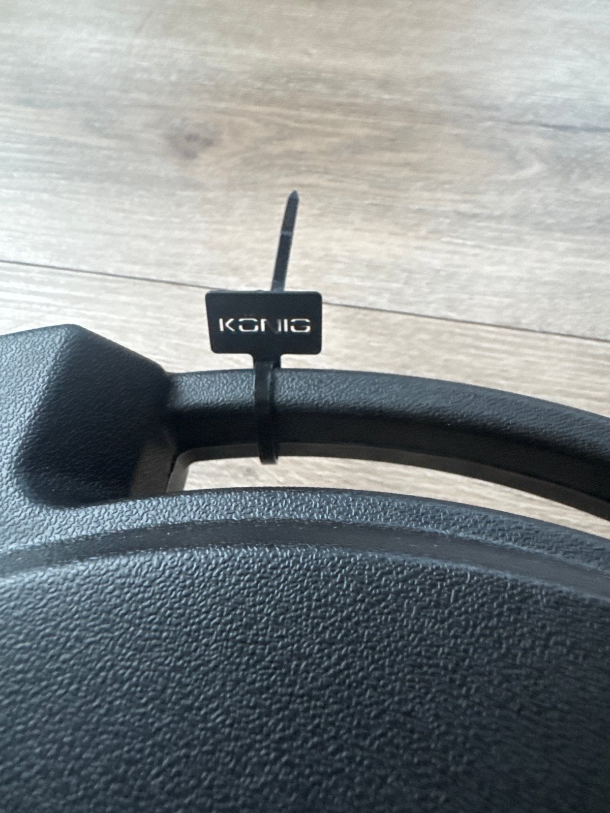Foto 3 van König XG-12 Pro 252 Sneeuwkettingen - Tesla model y