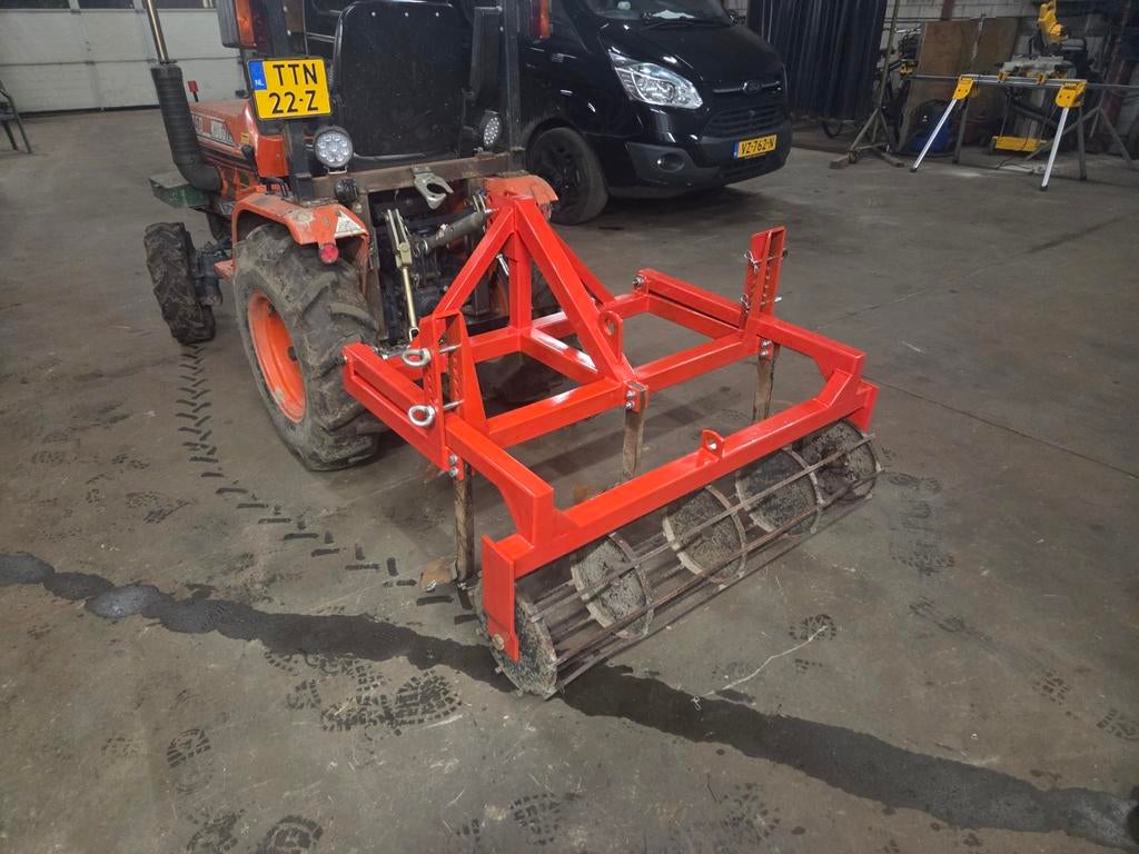 Kubota B1750 Compact Tractor met kieper en kulh, Zakelijke goederen, Agrarisch | Tractoren, Overige merken, Gebruikt, Tot 2500