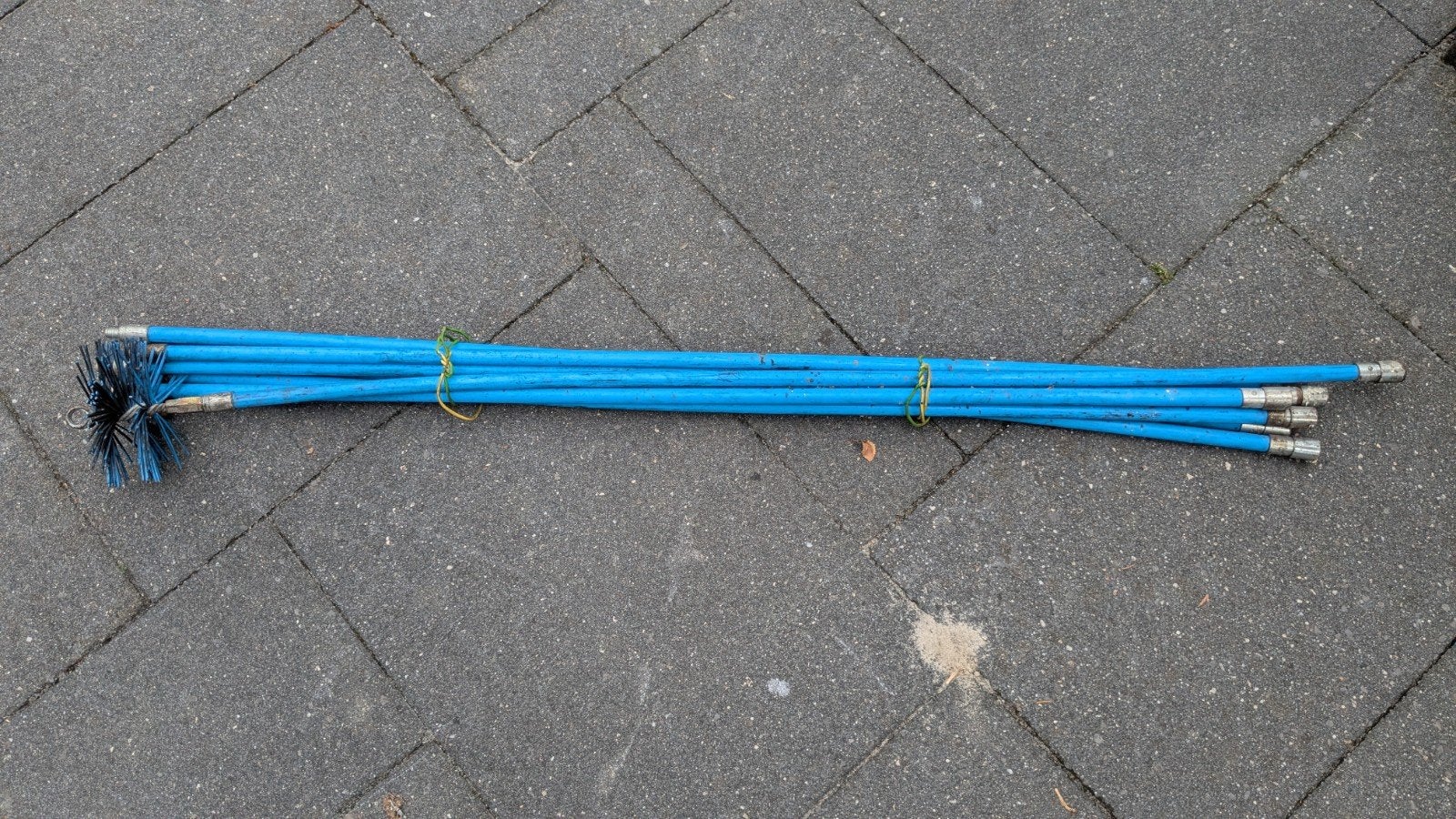 Schoorsteenvegersborstels en -stokken, Ophalen, Gebruikt