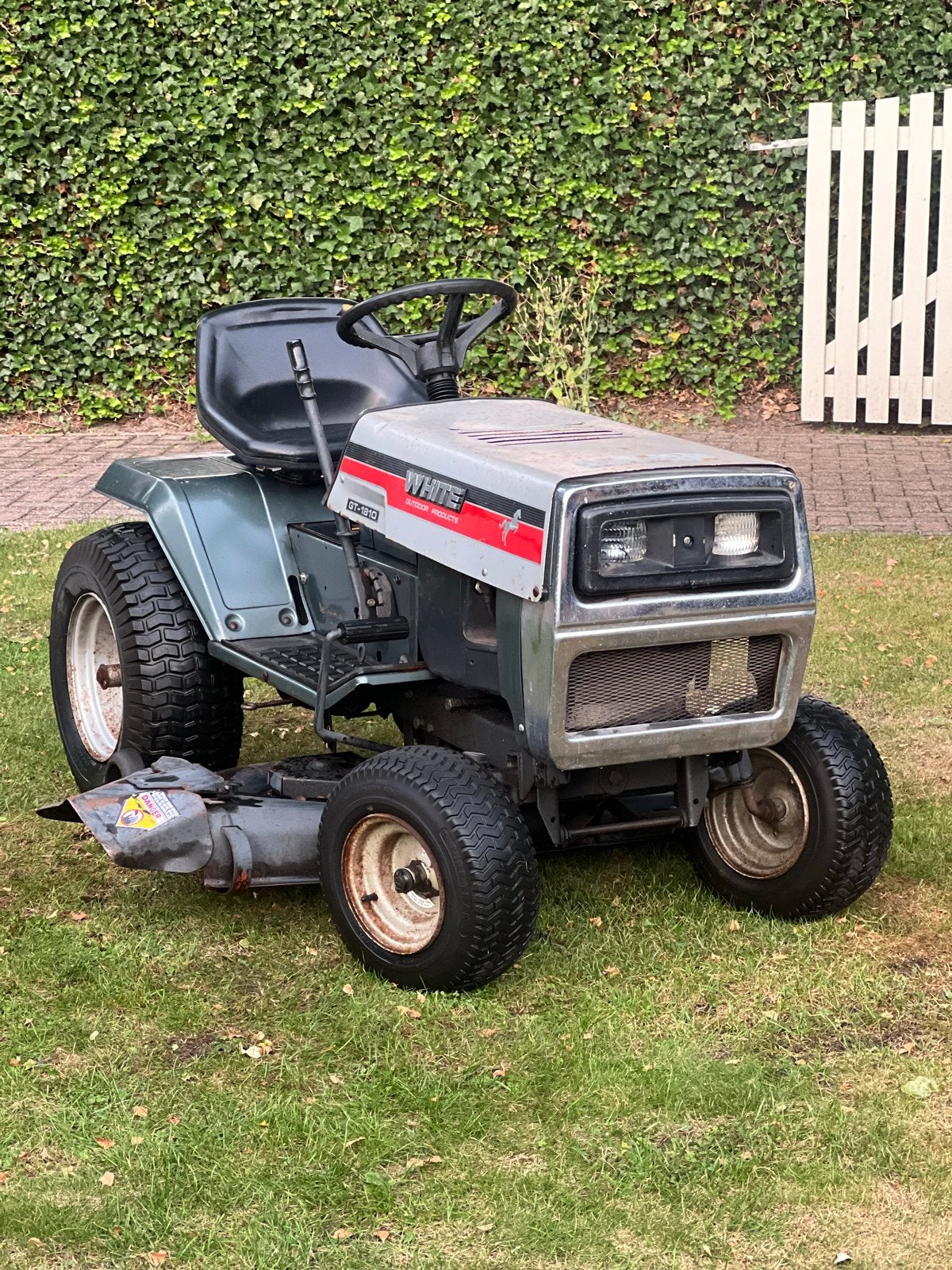 White GT-1810, Tuin en Terras, Ophalen, Gebruikt, Elektrische starter, 90 tot 120 cm