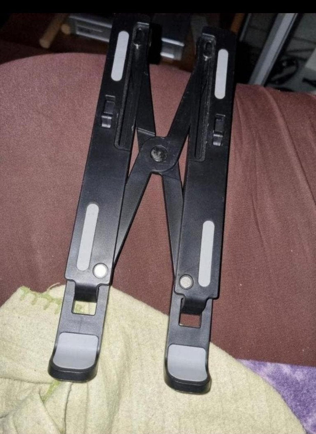 Laptop standaard bieden, Computers en Software, Laptopstandaarden, Ophalen of Verzenden, Zo goed als nieuw