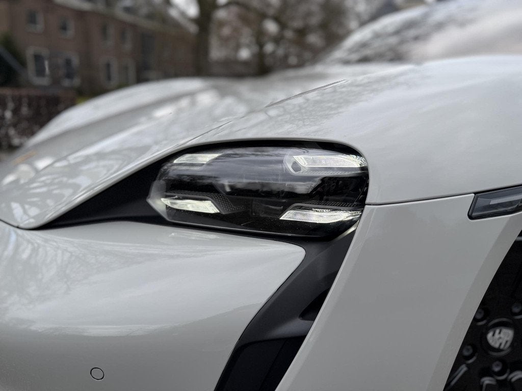 Porsche Taycan 4S Performance 84 kWh | Krijtgrijs | Sport Ch, Auto's, 464 km, Gebruikt, 489 pk, Vierwielaandrijving