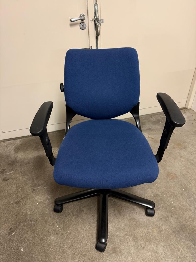 Bureaustoel gratis afhalen, Ophalen, Gebruikt, Blauw, Eén