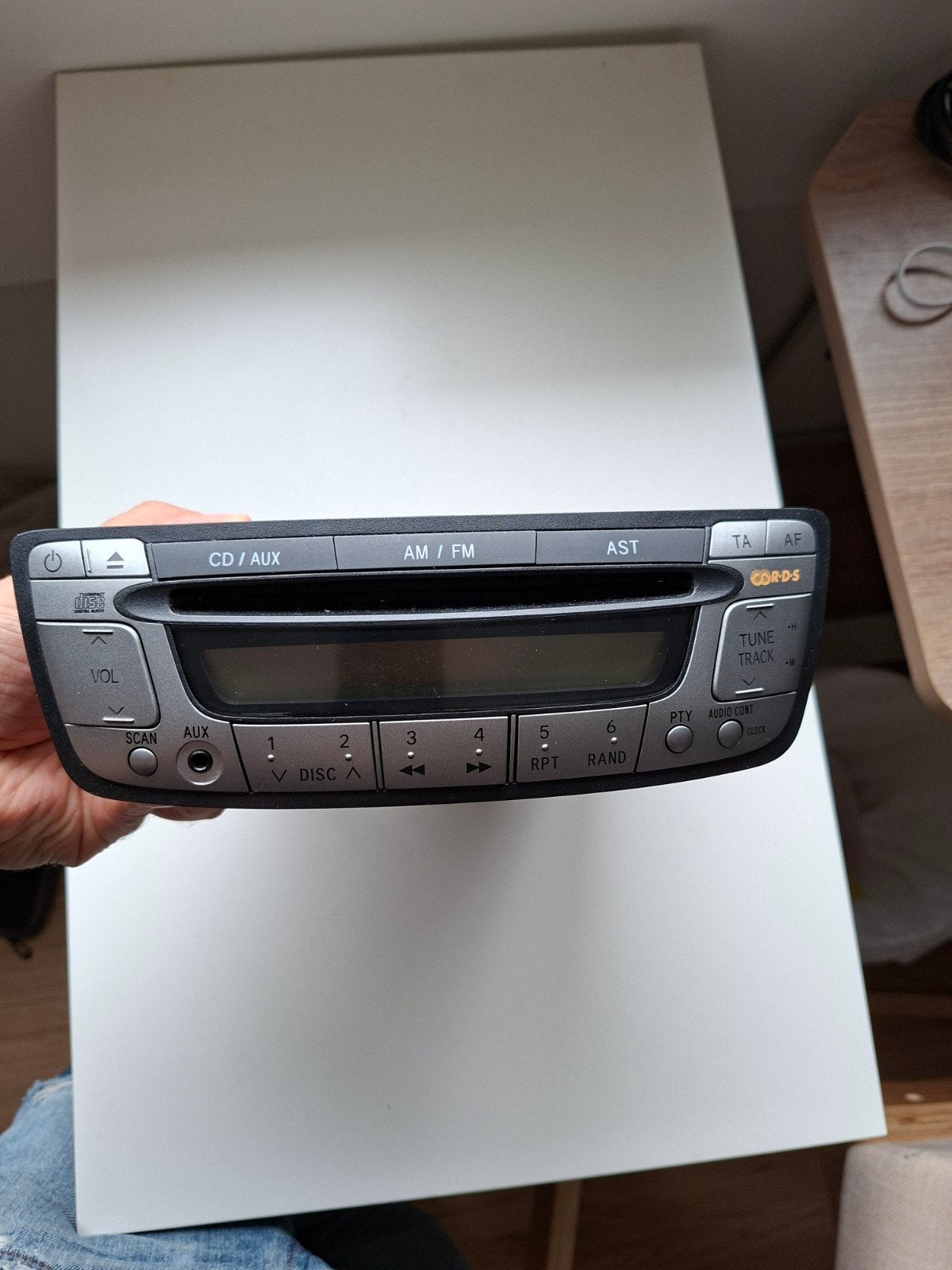 Autoradio CD/AUX voor Citroen C1, Peugeot 107, Toyota Aygo, Ophalen, Gebruikt