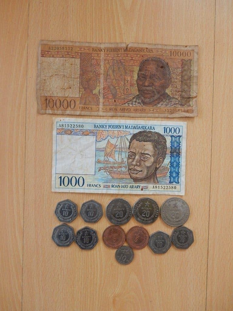 biljetten en munten Madagaskar, Ophalen of Verzenden, Overige landen