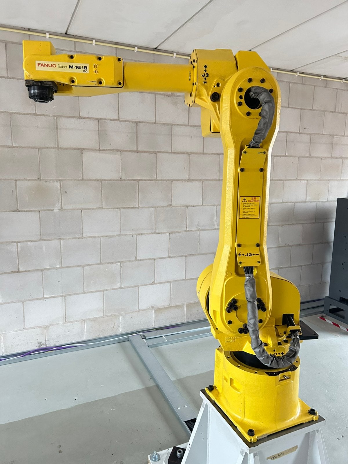 Fanuc M-16iB/20 robot, Ophalen, Gebruikt