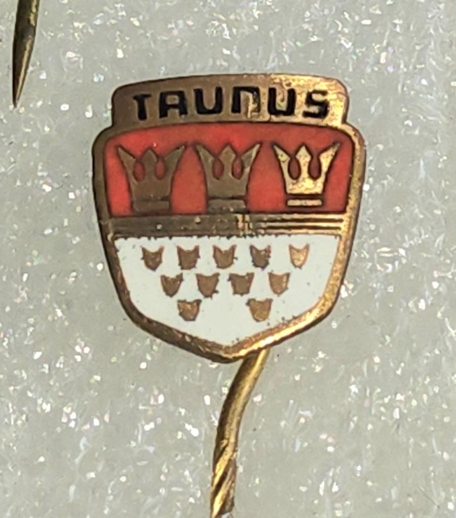Vintage Emaille Speldje Taunus, Ophalen of Verzenden