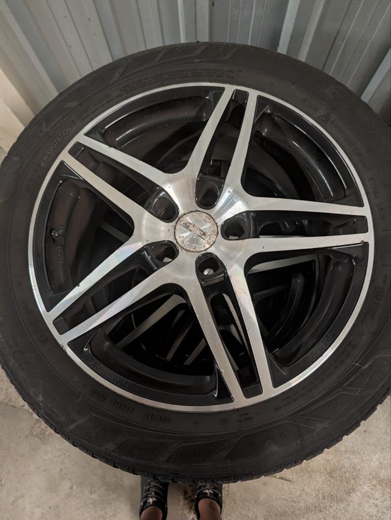 17 inch Dezent velgen + Winterbanden 225/50 R17, Auto-onderdelen, Banden en Velgen, Ophalen, Gebruikt, Banden en Velgen, 17 inch