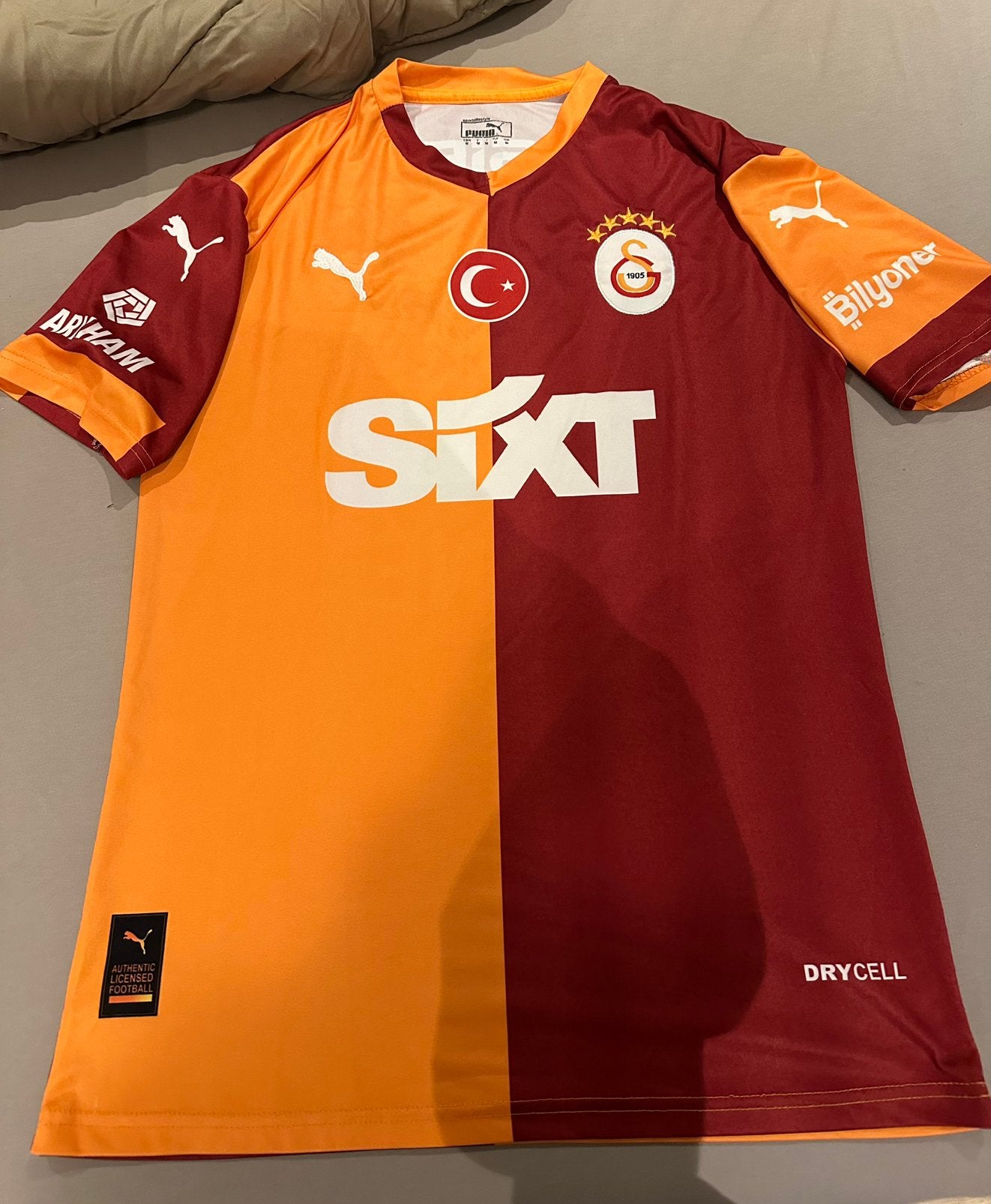 Galatasaray shirt Sané 10, Sport en Fitness, Voetbal, Maat M, Ophalen of Verzenden, Nieuw, Shirt