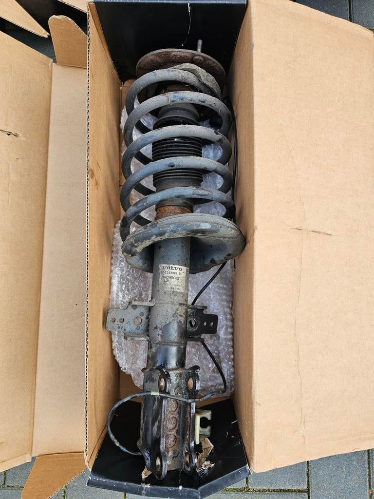 Voorste 4C dempers V70R/S60R, Auto-onderdelen, Ophanging en Onderstel, Ophalen, Gebruikt, Volvo