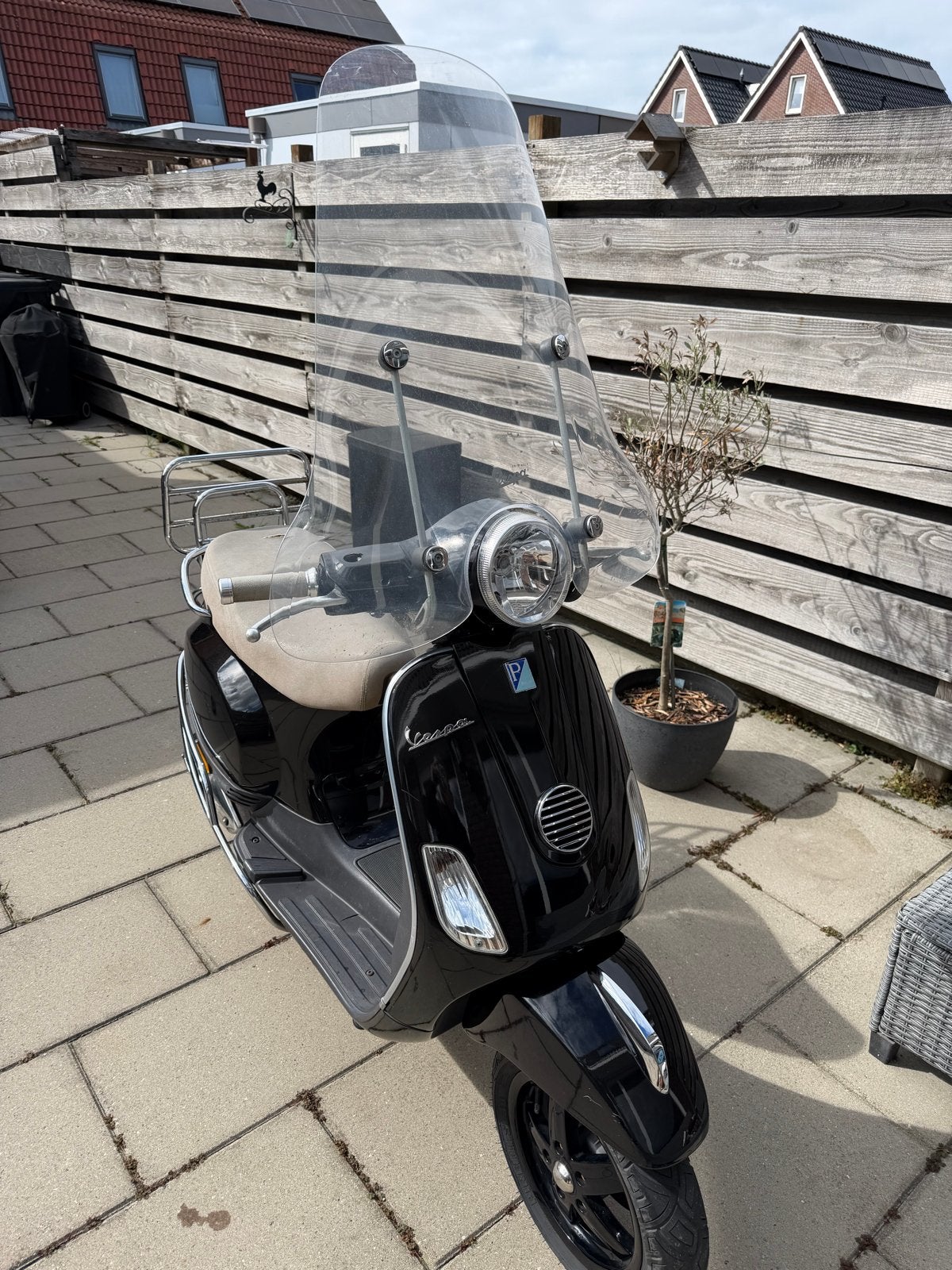 Vespa LX50 4T 2V Snorfiets - Incl. slot en spiegels, Fietsen en Brommers, Snorfietsen en Snorscooters, Ophalen, Gebruikt, Benzine