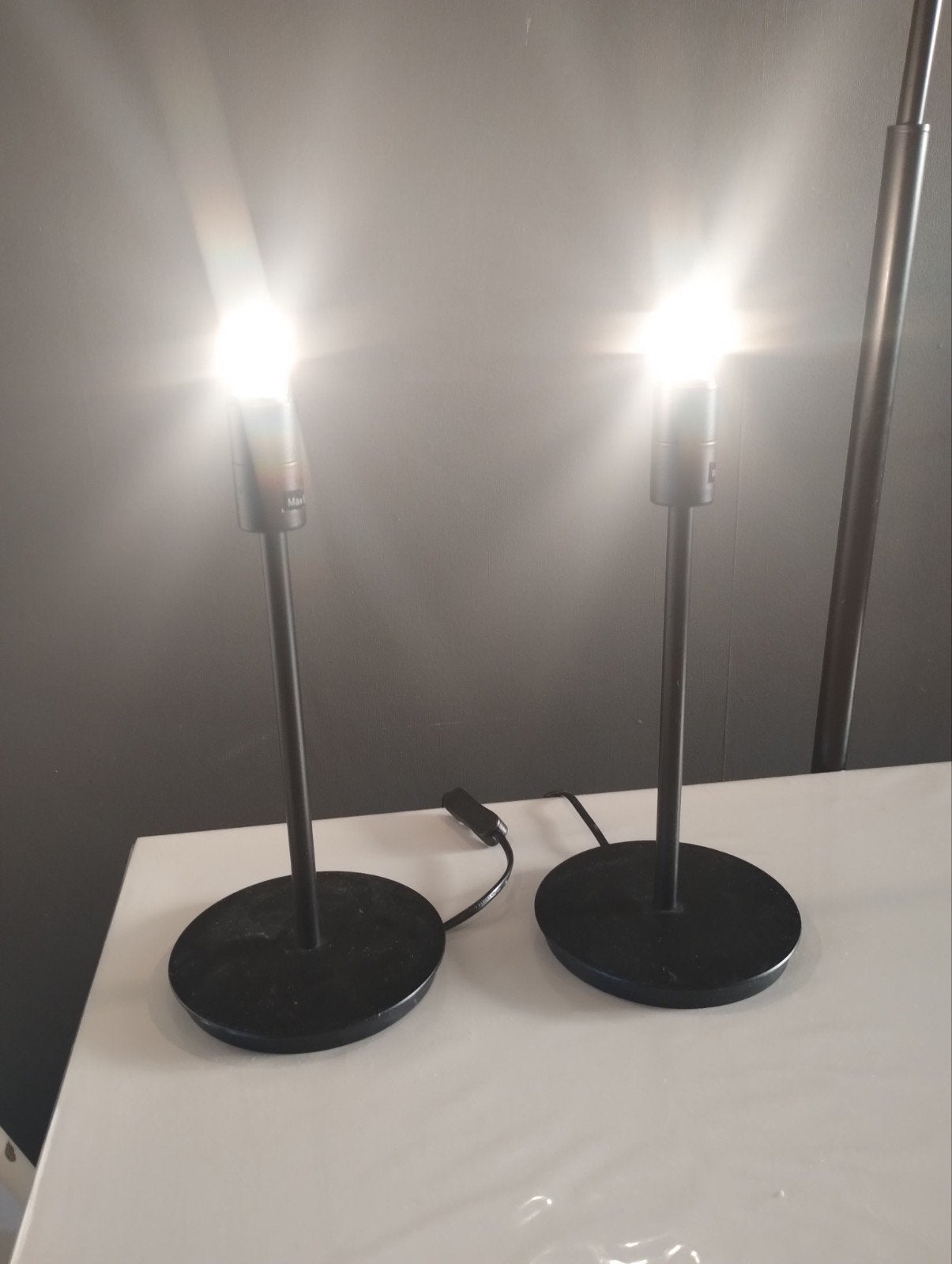 Twee zwarte lampjes Ikea, Met schakelaar, E14 (klein), Ophalen of Verzenden, Zo goed als nieuw