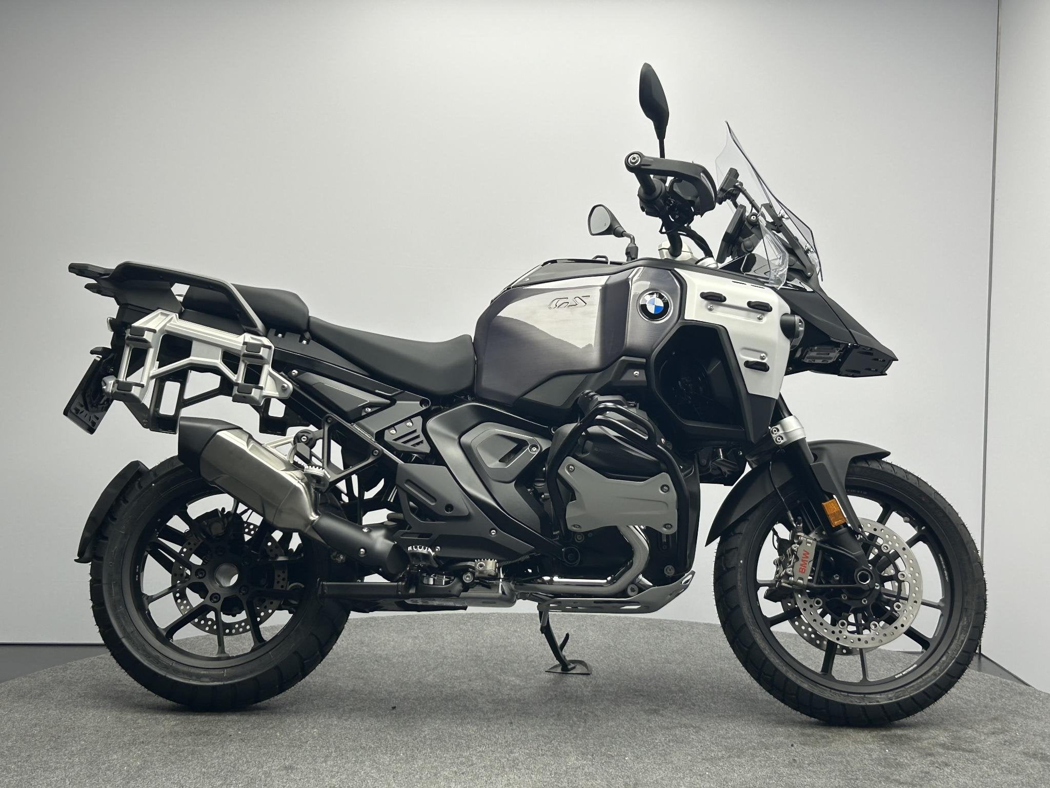 BMW R 1300 GS Adventure Touring pakket | Dynamic pakket | In, Einsteinlaan 5
2289 CC  Rijswijk, NL, Meer dan 35 kW, Toermotor