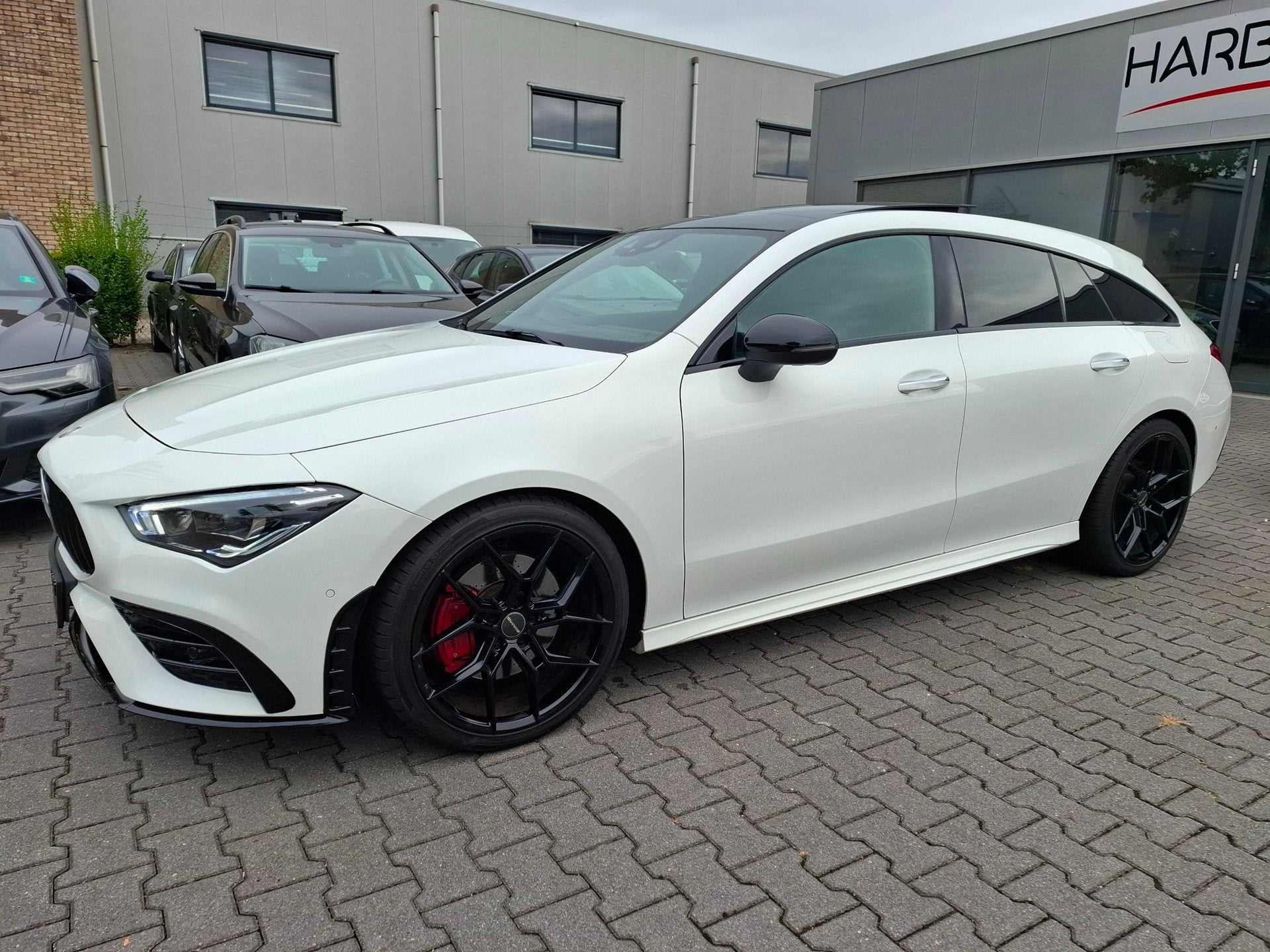 Mercedes-Benz CLA-klasse Shooting Brake 200 Premium Plus AUT, Gebruikt, 4 cilinders, 1600 kg, 1332 cc
