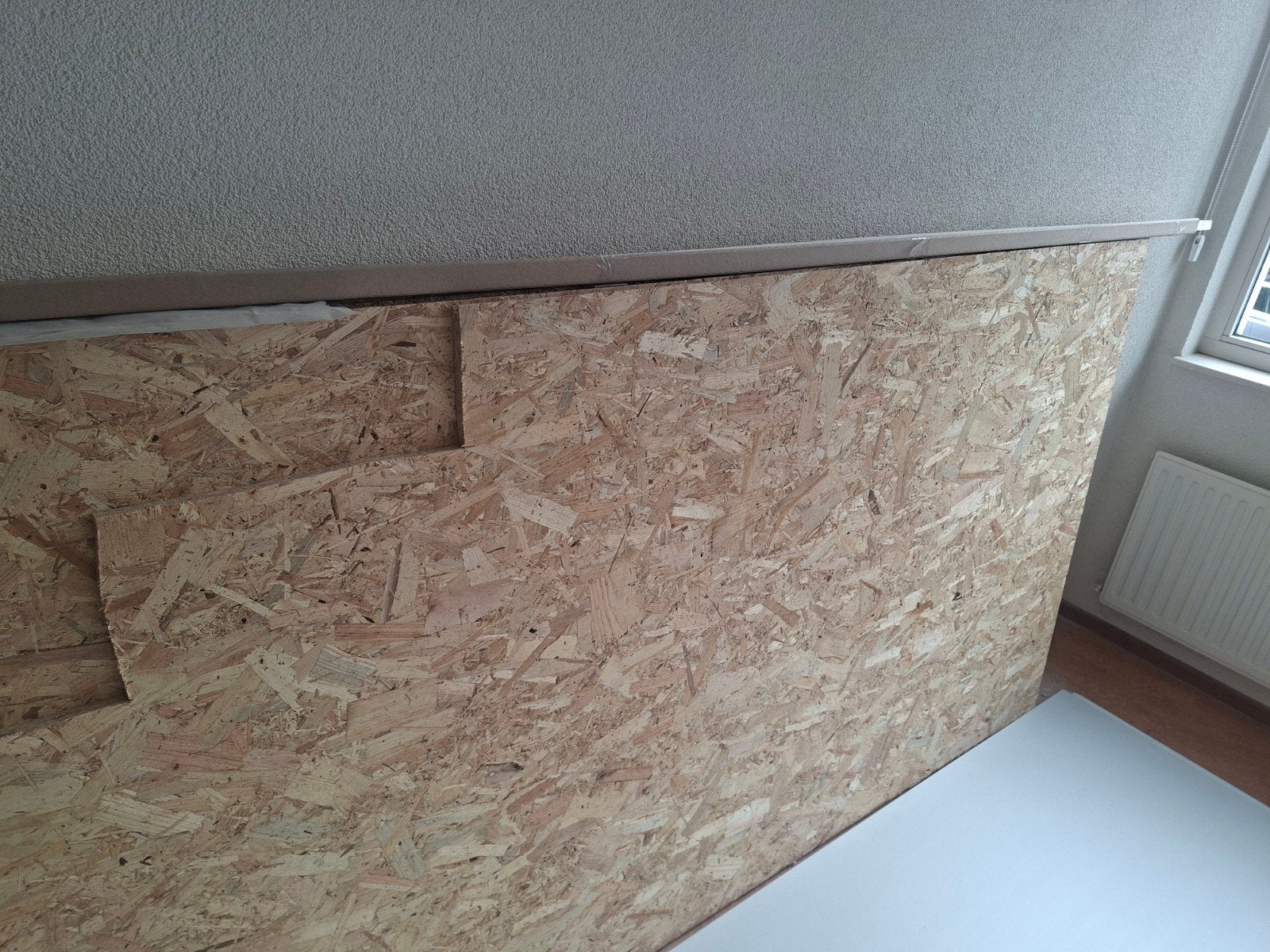 GRATIS OPHALEN 4 OSB-platen, waarvan 1 waarvan stuk afgezaag, Ophalen of Verzenden, Gebruikt, Overige materialen, Minder dan 20 mm