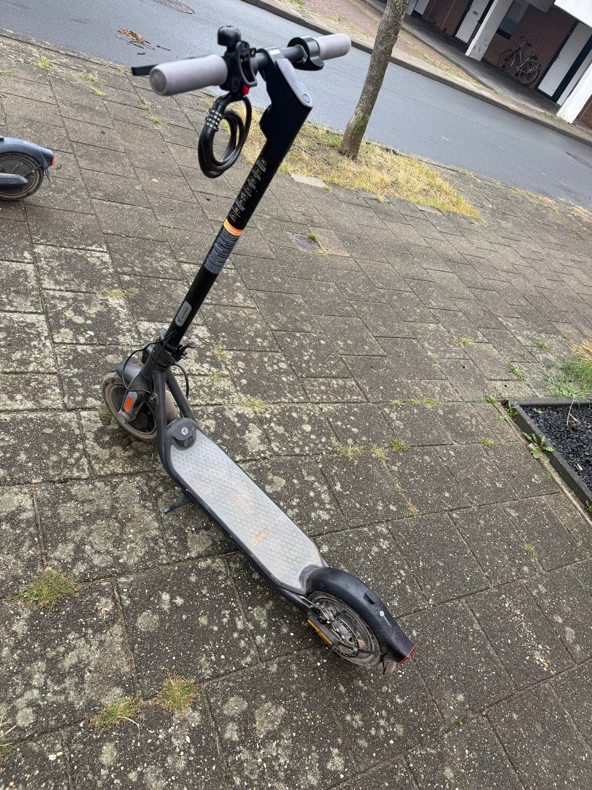 Ninebot Kickscooter F25E II - Zo goed als nieuw, Ophalen, Zo goed als nieuw, Elektrische step (E-scooter)