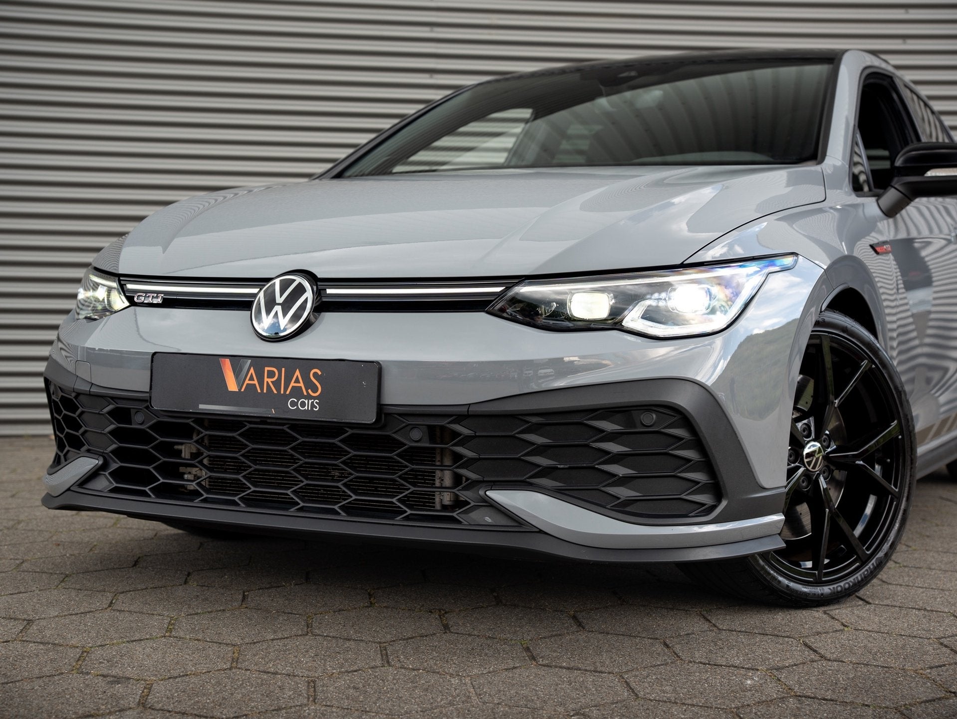 Volkswagen Golf 2.0 TSI GTI CLUBSPORT Akra Pano 27-2-2028 GA, Auto's, Dealer onderhouden, Gebruikt, Zwart, Automatische klimaatregeling